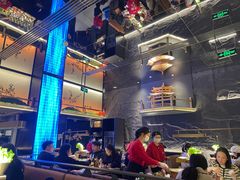 大堂-西塔老太太泥炉烤肉(温州首店万象城黑金店)