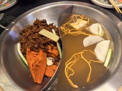 -沸炉重庆老火锅(军事博物馆店)