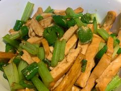 -费大厨辣椒炒肉(万家丽一店)