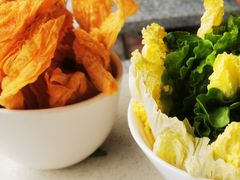 -墨脱石锅椰子鸡•香草鸭•东山羊(大东海店)