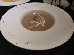 松露蘑菇奶油汤-C&R西班牙餐厅