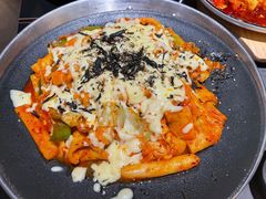 芝士拉面炒年糕-博欧姆新派韩国料理·炸鸡(艾尚店)