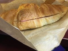 -瑞幸咖啡(新理想大厦店)