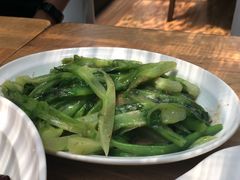 -渝半城经典川粤菜(重庆天地店)