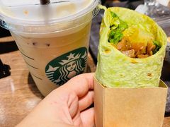 绵云燕麦拿铁-星巴克(迪士尼小镇店)