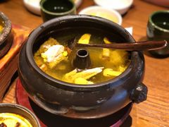 野生松茸汽锅鸡-云海肴·汽锅鸡·云南代表菜(天山百盛优客店)