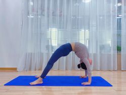 -亚太瑜伽普拉提学院