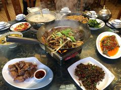 -老唐三下锅 ·张家界地标美食(溪布街店)