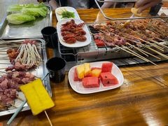 -哈尔滨小酒馆·鲜肉现穿自助烧烤(康新花园店)