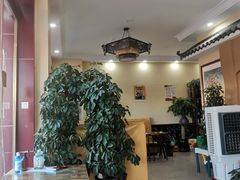 -壹阁胡羊焖饼(特色小吃街店)