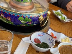 -毛辣果·贵州红酸汤牛肉火锅(西单店)