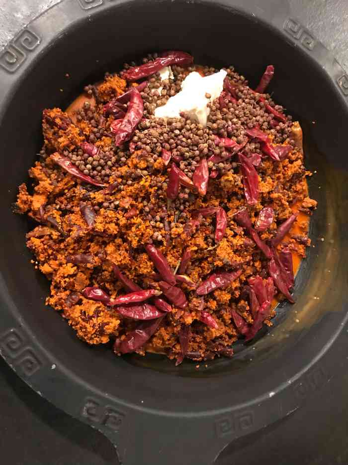 江渝老码头火锅-"好久换牌子嘛,打着火锅的牌子,明明做的江.