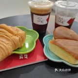 S+开在小区底商，来往的估计都是小区的住户