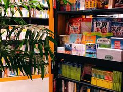 -西西弗书店&矢量咖啡(凯德晶萃广场店)