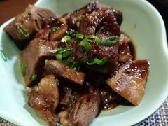 牛肉很滑嫩-漆黑觉米粉(三里屯店)