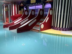 -涨巢·潮玩水疗局