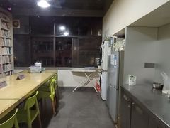 -栖游青年旅舍(华强北地铁站店)