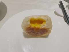 脆皮流沙包-皇朝会.经典传统粤菜(外滩店)
