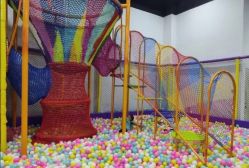 -蹦贝运动中心·蹦床·攀岩·闯关(龙岗店)