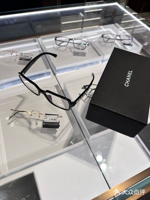 LensCrafters亮视点·OAKLEY精选(静安嘉里中心店)图片