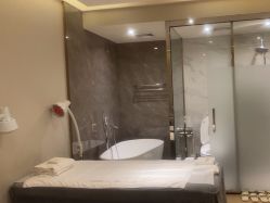 -香港倾城国际·美容美体中心