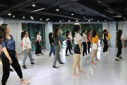 -STAR舞蹈工作室