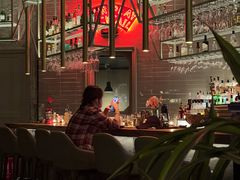 -FOUR PLAY BAR