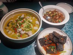 -呷湘厨·鱼汤捞饭·剁椒鱼头·辣椒炒肉(国家会展中心店)