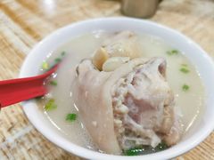 -雷祖芳老妈蹄花店