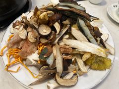 -菌之家·专业纯野生菌火锅·特色炒菌
