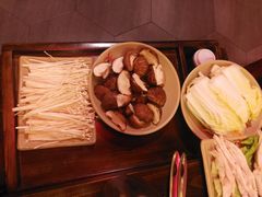 -在蜀里·一米肥牛老火锅(黄埔店)