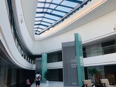 -上海滴水湖皇冠假日酒店