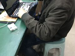 -鸿准通信科技·忠诚手机电脑维修中心(三林店)