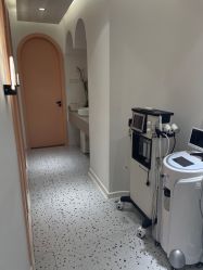 -苗方清颜痘肌研究所