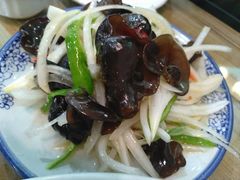 洋葱木耳-壹阁胡羊焖饼(特色小吃街店)