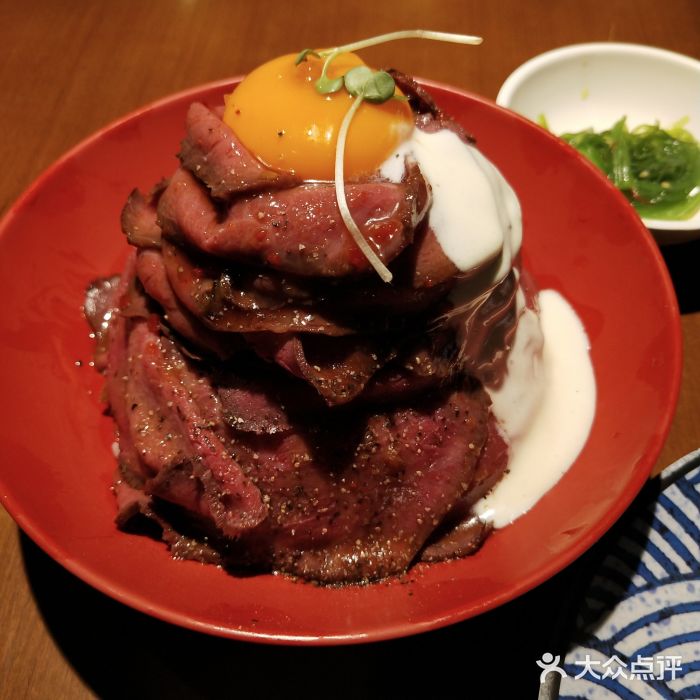 魔丼屋(日月光店)魔王慢烧牛肉丼图片