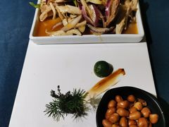 -伊带伊路新疆美食府(呼家楼店)
