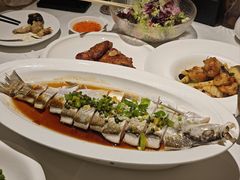 鲜花椒蒸大白鱼-万龙洲海鲜(安定门店)