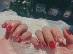-吉吉靓甲美睫