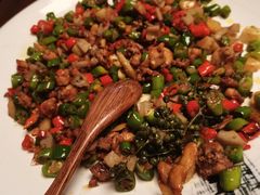 -川流不息·地道川菜·小龙虾(松东路店)