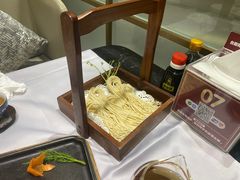 -红鼎豆捞·非遗鲍皇汤火锅(宝丰路店)