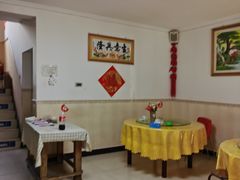 -明月食府(二区干二路店)
