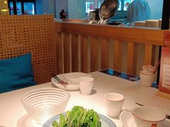 大堂-北院·果木烤鸭·25年东北菜(创意产业园店)