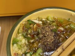 -拈签一笑黄牛肉辣卤串串