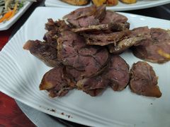 酱牛腱子-北京清真房记小吃店