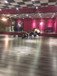 -STUDIO E POLE DANCE