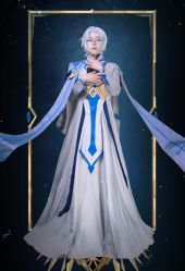 -星元素cosplay动漫摄影写真工作室