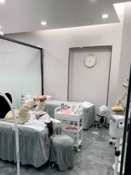 -苗方清颜专业祛痘·皮肤管理
