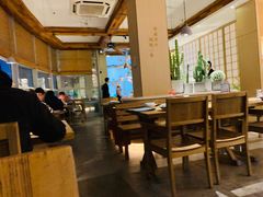 -蜜桃餐厅·伴山(湖滨商业街店)