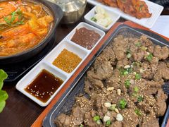 -釜山豚骨汤饭(芝罘万达广场店)